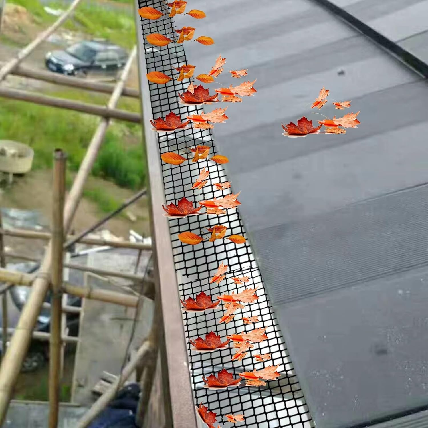 Plastic Gutter Guard Mesh 8m Roll with Fixing Hooks